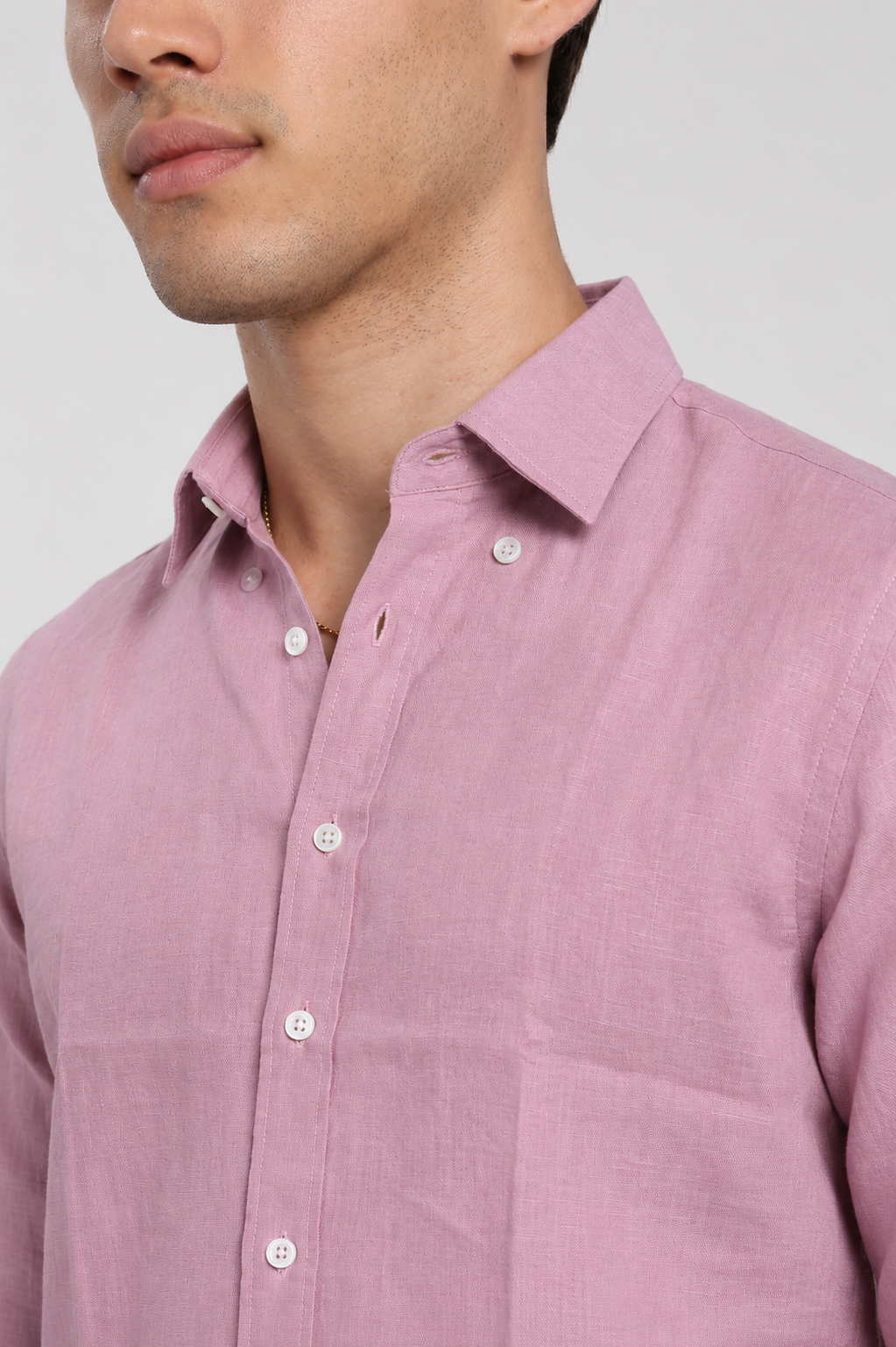 Close-up of baby pink linen slim fit shirt | Duch Clothing