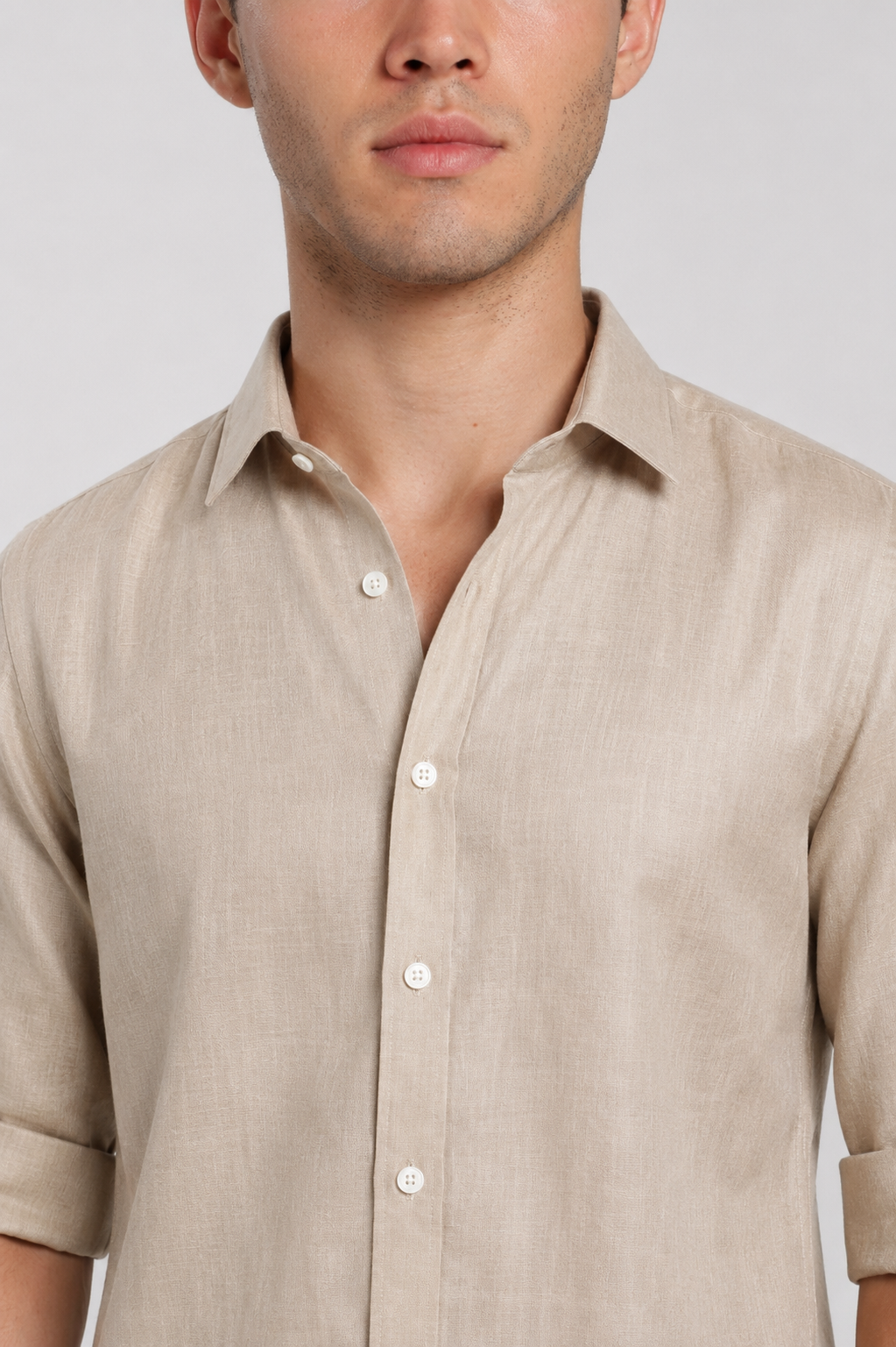 Close-up of beige linen slim fit shirt | Duch Clothing